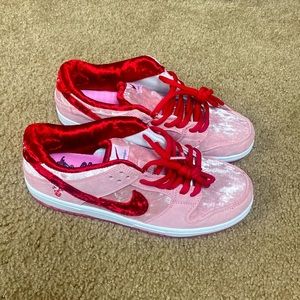 Nike Valentine Strange Love Dunks